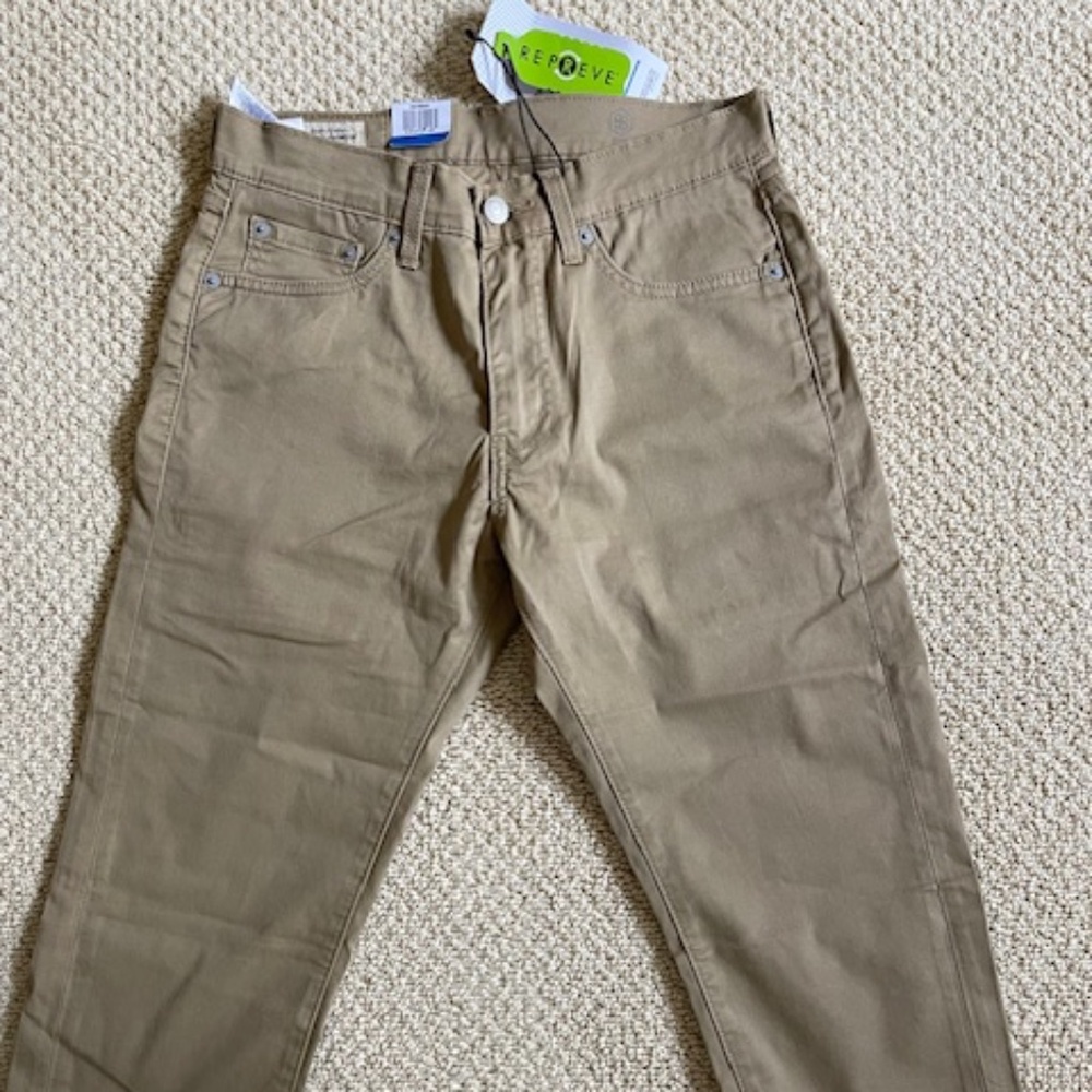 Levis 505 Regular Cropped 28 x 20 Stretch Khaki's--New w/Tags